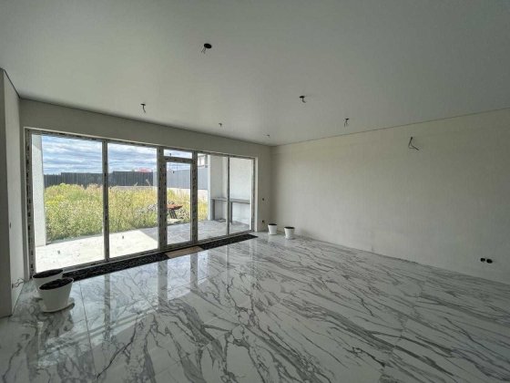 Будинок з частковим ремонтом 160 м2 11 соток Білогородка Білогородка