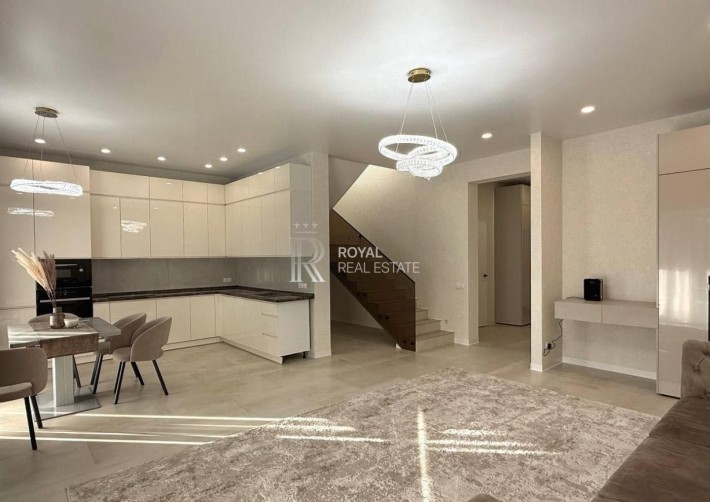 Продам будинок. Село Гатне. Курганна вул., 42. 2 км від Києва! - фото 1