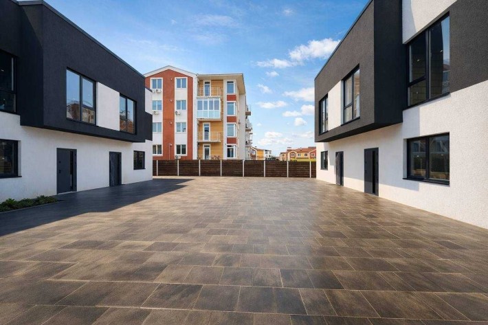 Останній таун з двориком 76м2 ЖК Амстердам - фото 1