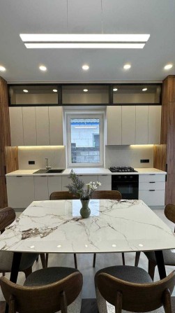 Будинок з Ремонтом та Меблями ,Камін у Ворзелі,Поруч Ліс,центр,садочок - фото 1