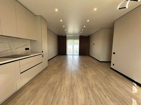 Одноповерховий котедж з новим ремонтом у курортному Ворзелі Ворзель