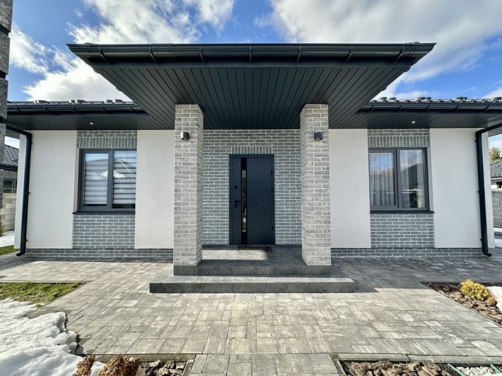 Продаж будинку з ремонтом.  Газ ! Техніка все укомлектовано ! - фото 1