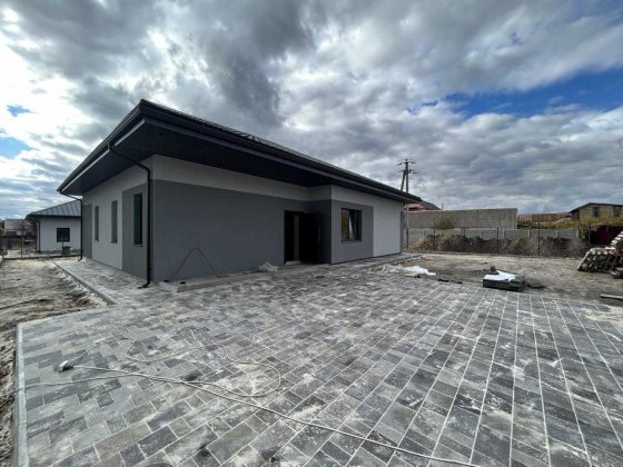 Одноповерховий цегляний будинок 110 м.кв. 7 соток Газ Тераса