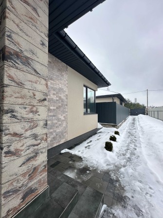 Будинок з теплою підлогою, газ, велика тераса, готове наповнення - фото 1