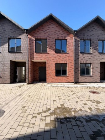 Крайній таунхаус 100 м2 Ворзель газ центральна вода своє паркомісце - фото 1