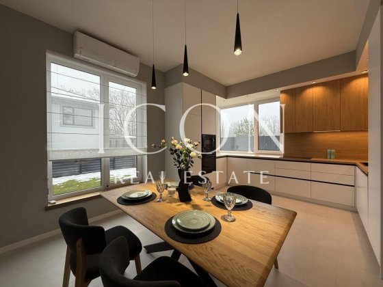 Продаж будинка з новим ремонтом | 203м² | c. Ходосівка Ходосівка