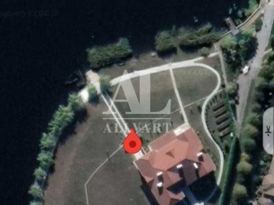 Продаж Красеня будинка на півострові зі своєю береговою лінією ! Вишеньки