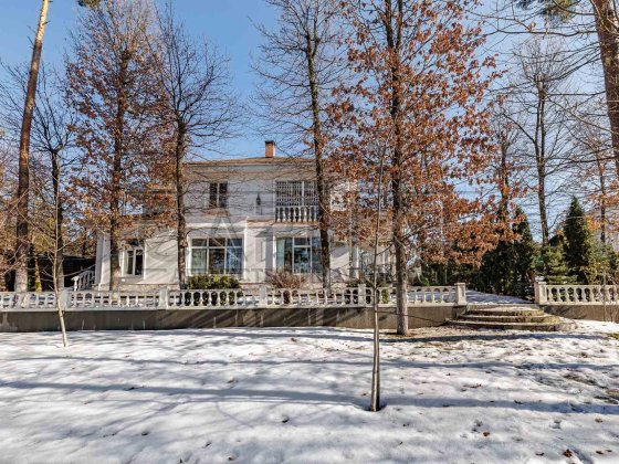 продаж будинку Ходосівка в лісі закрите КМ Ходосовка