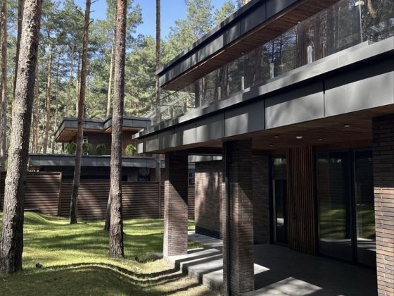 Будинок з ремонтом під чистову 220 м2 в мальовничому лісі. Білогородка Білогородка