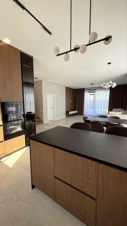 Будинок з якісним ремонтом!!! Ходосівка 20 хв. до центра Києва . - фото 1