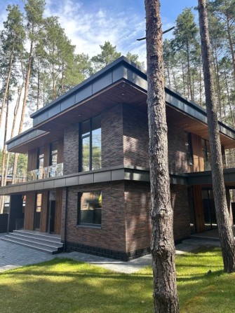 Продаж ексклюзивного будинку в лісі. - фото 1