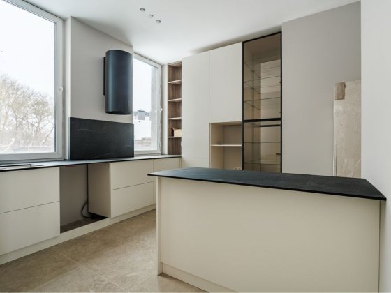 Продаж будинку з ремонтом та басейном, КМ Villaggio Білогородка Белогородка