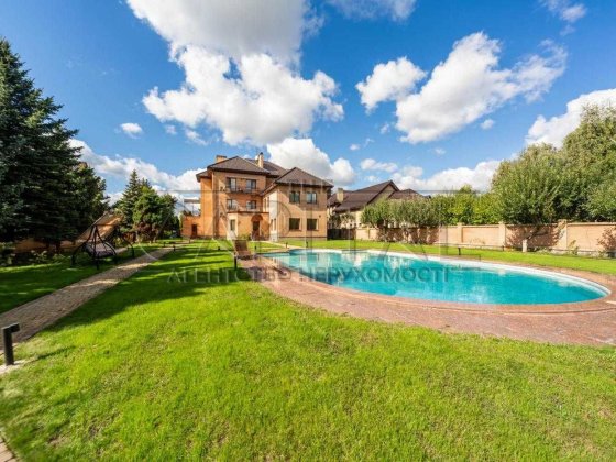 Продаж будинку, Золоче, 490м2, 25с, басейн, вихід на воду Вишеньки