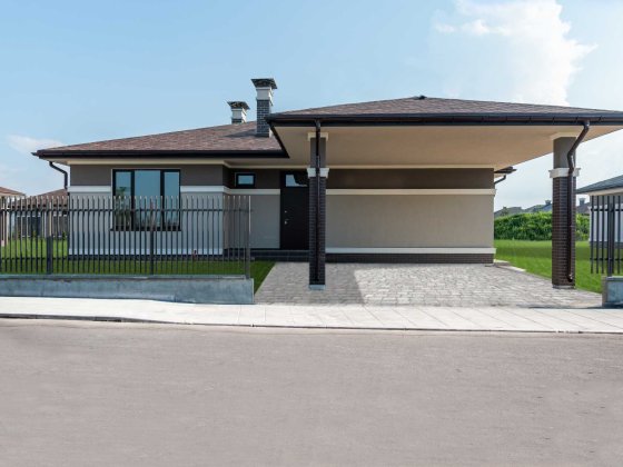 Сучасний одноповерховий будинок в КМ Золоче Вишеньки