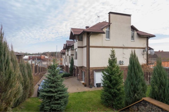 Продаж Таунхаус с.Лісники 220м2 2 сотки землі З ремонтом Будинок - фото 1