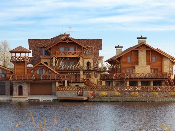 Продажа дома особняка 1000 м2 с баней на Днепре Осокорки Гнидын Гнедин