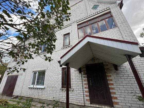 Великий будинок з ремонтом Гореничі, можливий продаж по деж. програмам Гореничі