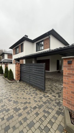 Будинок 190 м², ділянка 5,5 соток | Закрите містечко, ліс, озеро - фото 1