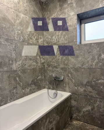 Продаж будинку з ремонтом у с. Гнідин, 144м2 - фото 1