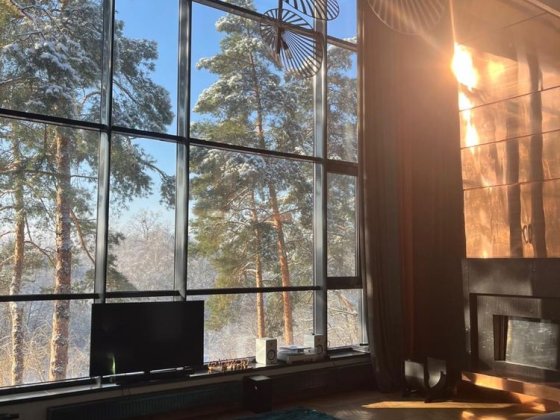 Лісники, панорамний будинок посеред сосен з власним СПА Лесники