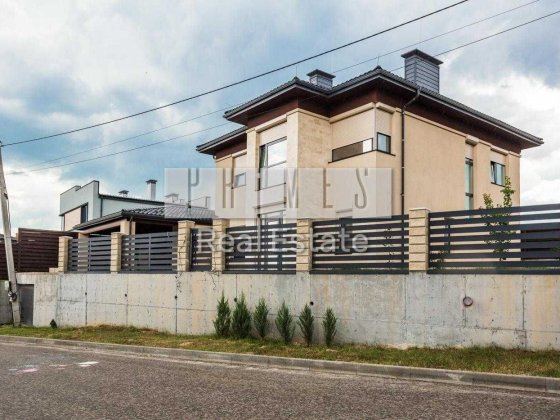 Продається неймовірний будинок Новообухівська траса Лісники з ремонтом Лісники