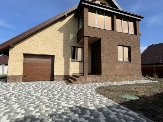 Продаж будинку 170 квадратів з газом біля водойми с . Гнідин Гнідин