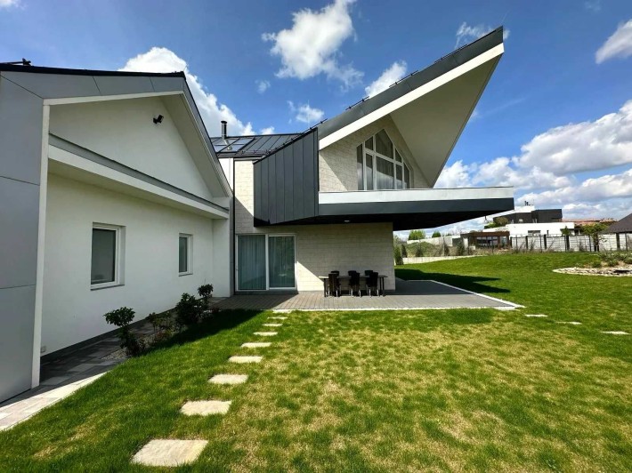 Складне архітектурне рішення міжнародного рівня. Лісники. - фото 1