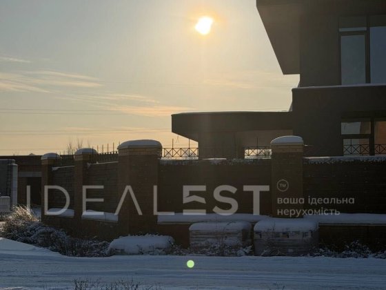 Продаж вілли від власника в КМ Хутор Ясний Лесники