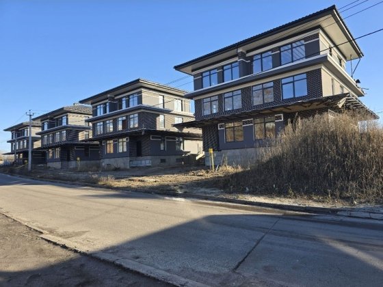 Будинок з цегли 300 м2 с. Лісники 200 м Новообухівська траса Сільпо Лісники