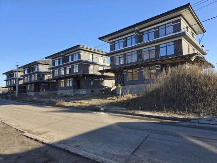 Будинок з цегли 300 м2 с. Лісники 200 м Новообухівська траса Сільпо - фото 1