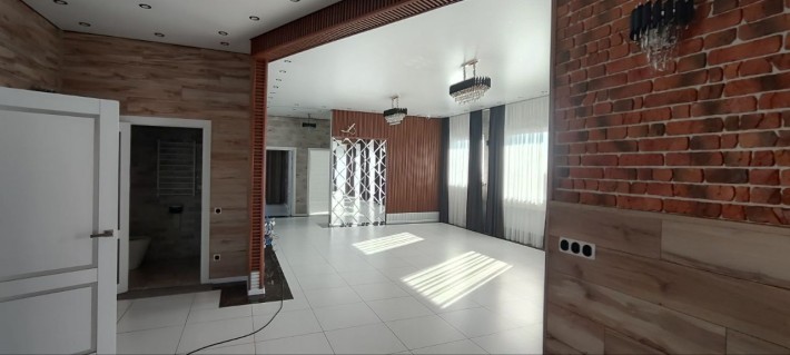 Будинок з ремонтом в Гореничах - фото 1