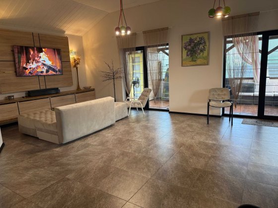 Нові Петрівці. КМ "Балатон" . Будинок з меблями та ремонтом. Нові Петрівці