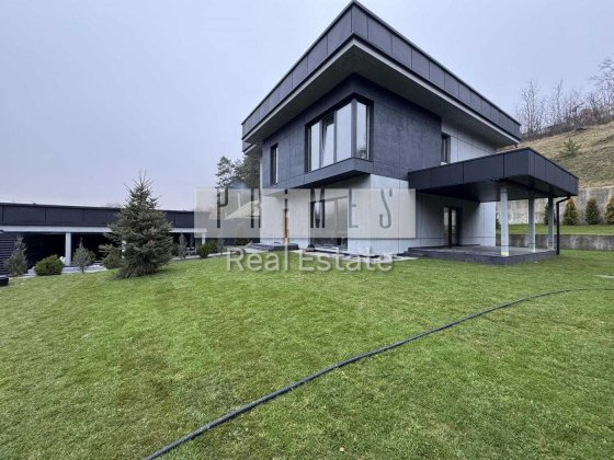 Продаж будинку з газом в Лісниках, новий ремонт готов до заселення Лесники