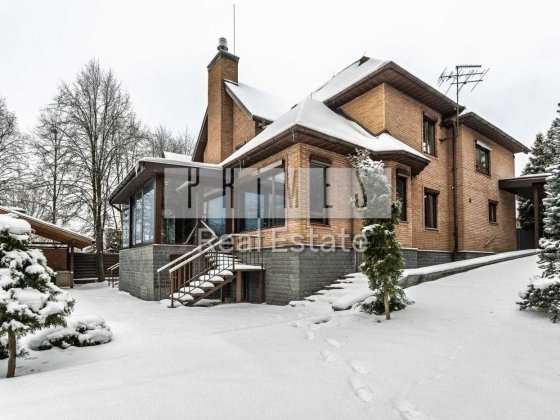 Продаж будинку в селі Лісники, в котеджному містечку «Зелений Гай» Лесники