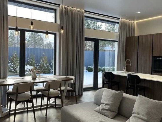 Будинок з ремонтом готовий до заселення. Газ. Сонячні панелі. Гореничі Гореничи