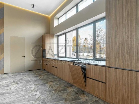 Продаж будинку в закритому котеджному містечку с Лісники 5хв від Києва Лісники