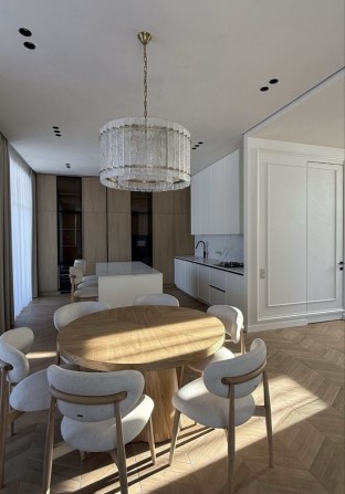 Будинок з ремонтом і басейном в Новій Ходосівці 210 м2 ділянка 8,5 сот - фото 1