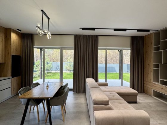 Будинок з Ремонтом, Меблями, Технікою! Є Газ! 188 кв.м., 6 Соток Стоянка