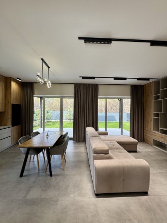 Будинок з Ремонтом, Меблями, Технікою! Є Газ! 188 кв.м., 6 Соток - фото 1