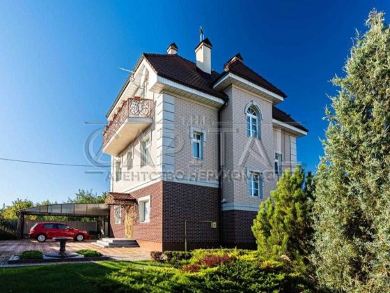 Просторий цегляний будинок з  сауною в престижному районі Межигір’я Нові Петрівці