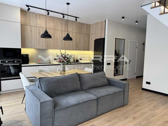 Віта-Поштова продаж сучасного таунхауса ремонт, меблі 90 м2 - фото 1