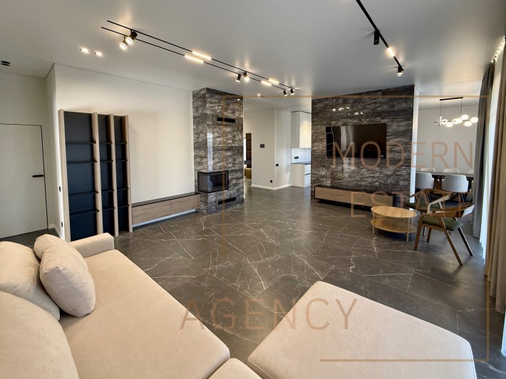 Будинок з РЕМОНТОМ Стоянка Ірпінь 168м2 + 10 соток Продаж БЕЗ комісії - фото 1