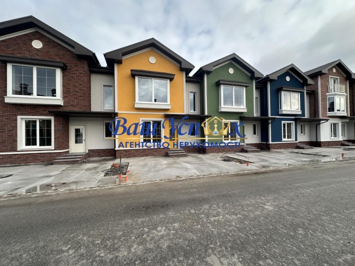 Продажа  Таунхауса    село Вита-почтовая.  КГ Green Hills - фото 1