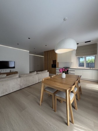 Будинок в закритому котеджному містечку з ГАЗОМ та РЕМОНТОМ - фото 1