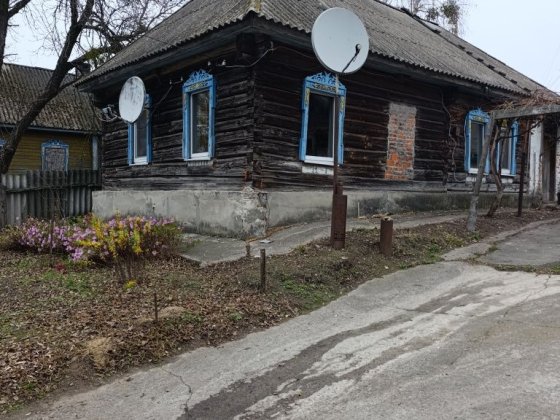 Будинок в с. Губичі Ріпкинського р-ну Чернігівської області Славутич