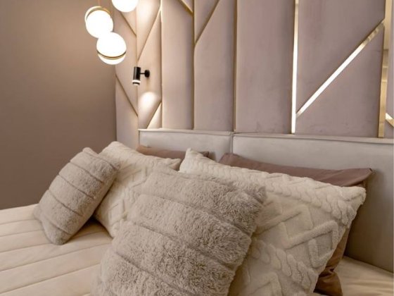 Продаж АВТОНОМНОГО будинку в КМ за 5хв від Києва. Повністю укомлектов Стоянка