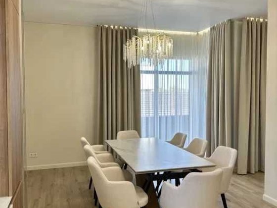 Будинок 170 м² у КМ, 8 соток, камін, тепловий насос, 10 км від Києва Стоянка