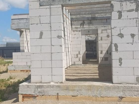 Ділянка з недобудовою та готовою банею | всі комунікації | Богуслав Богуслав