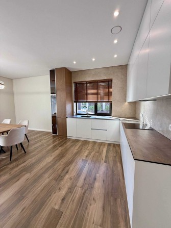 Одноповерховий будинок 206 м² з басейном, 14 соток, КМ, 5 км від Києва - фото 1