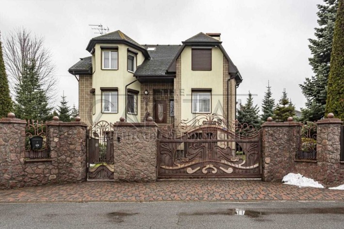 Продаж Будинку
Києво-Святошинський район, Стоянка - фото 1